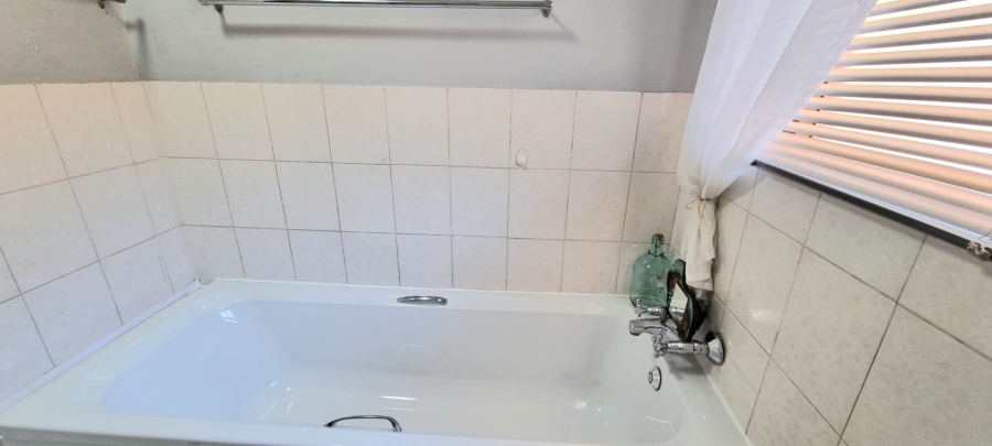 3 Bedroom Property for Sale in Langenhovenpark Free State